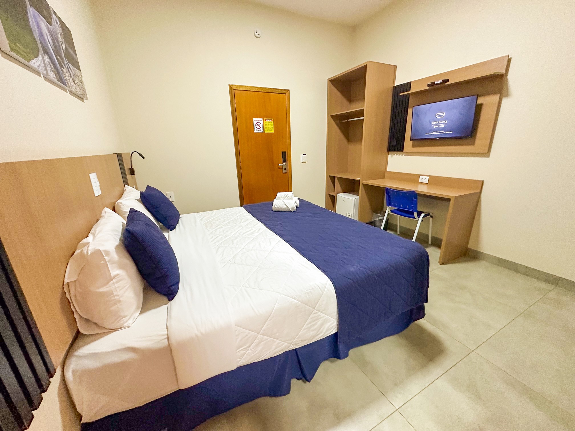 Quarto com Cama Queen-size